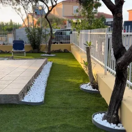 Comoda Con Giardino * Сан-Теодоро