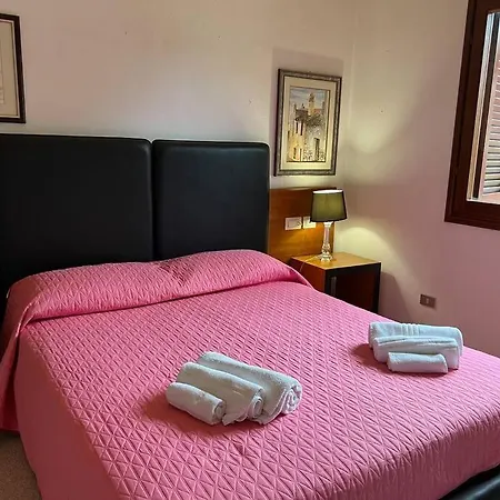 Villa Comoda Con Giardino