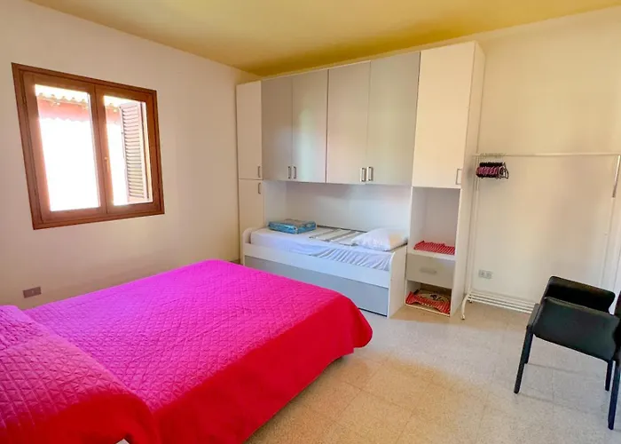 Comoda Con Giardino Villa San Teodoro (Sardinia)